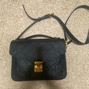 LOUIS VUITTON POCHETTE METIS BLACK